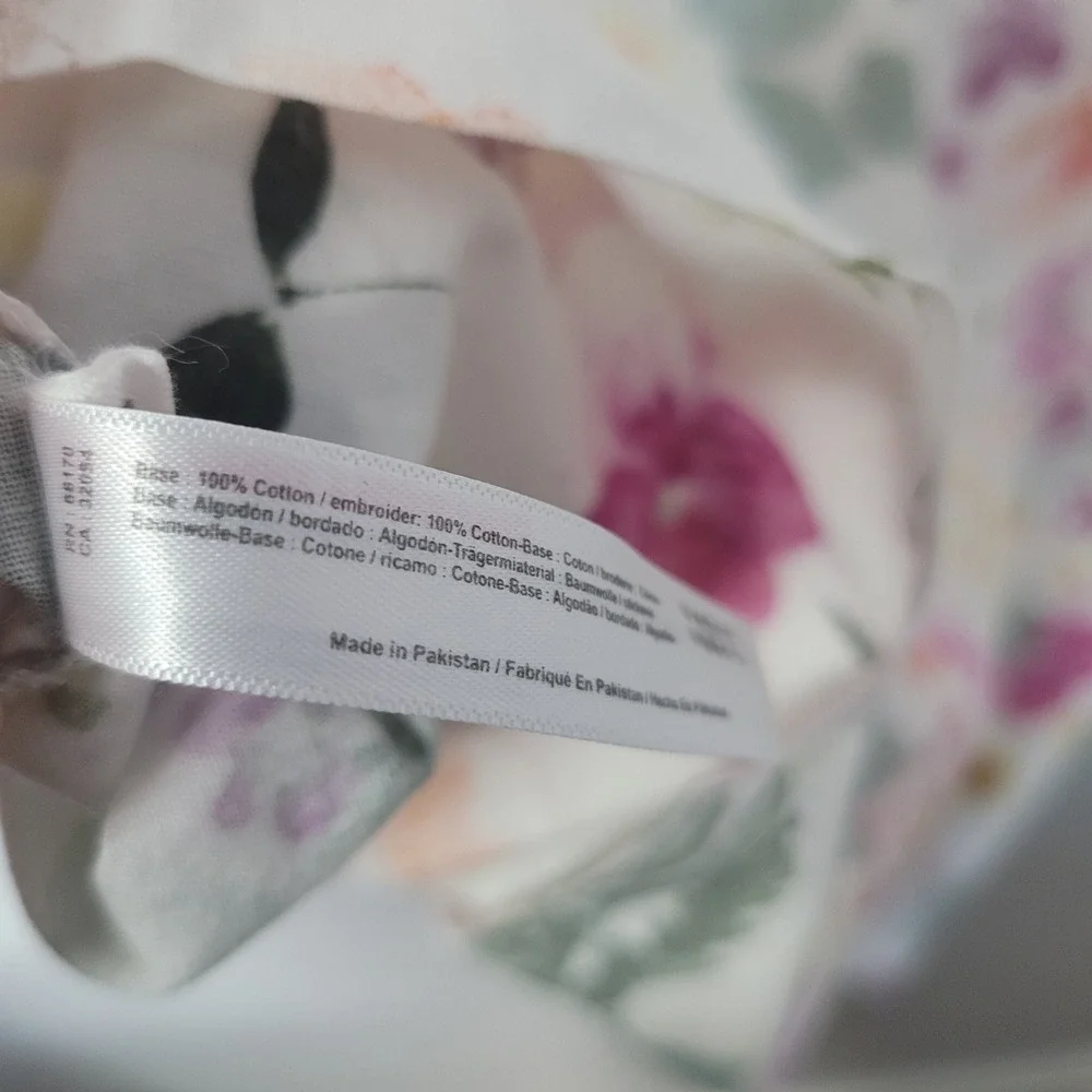 Urban Outfitters UO Floral Pressed Flowers Cotton Pillowcase Set White Purple‎